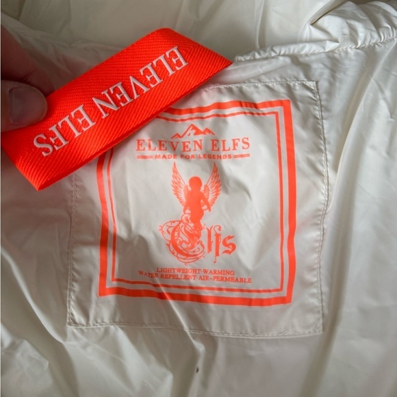 Eleven Elf’s- Ivory Ivy Short Vegan Down Puffer Hooded Zip Up Jacket - Picture 9 of 10